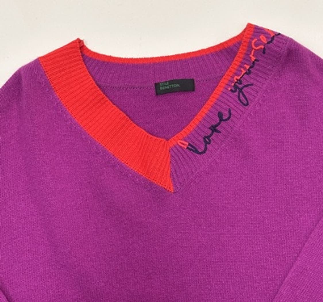 베네통 레터링 V넥 니트  상품이미지7