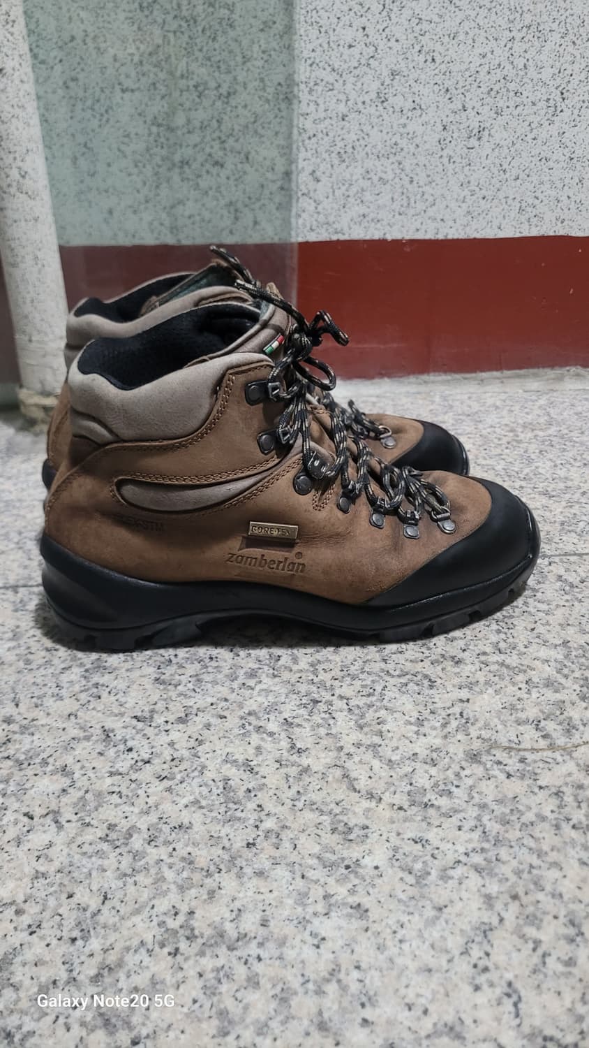 잠발란 등산화 상품이미지1