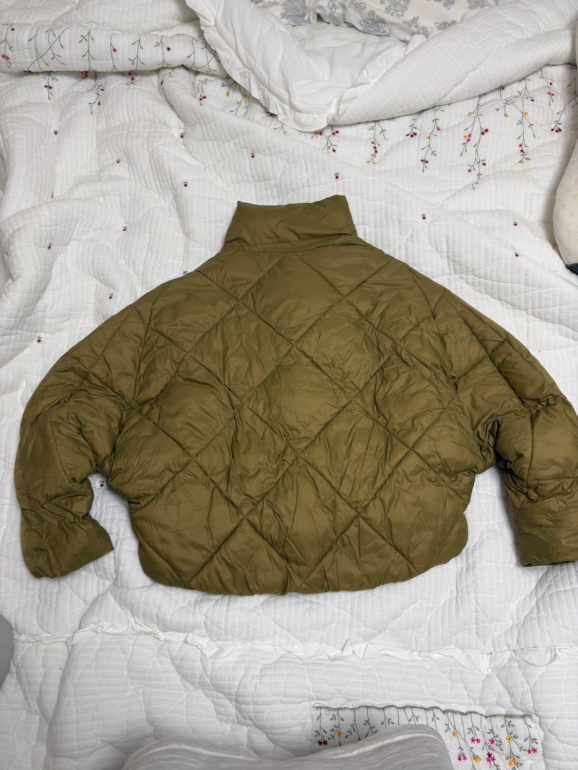 자라 퀄팅 카키 숏패딩 상품이미지2