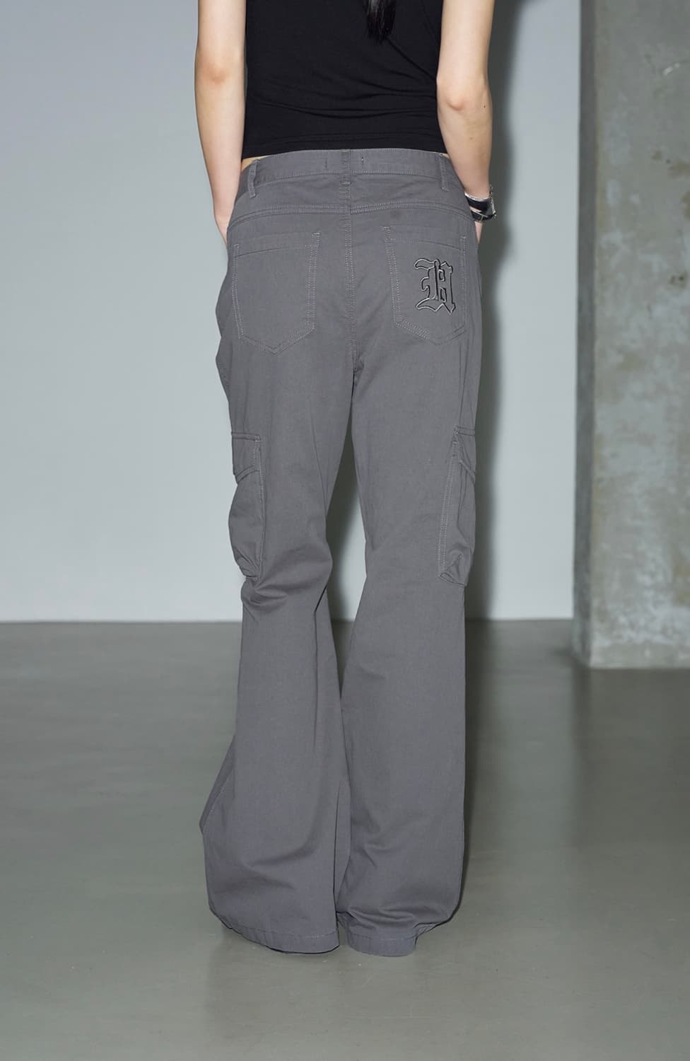 피그먼트 부츠컷 카고 팬츠 [스모크 그레이] 상품이미지1