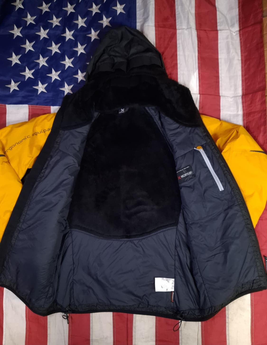 오리지날 몬츄라 프리마로프트 네비스 후드자켓 상품이미지6