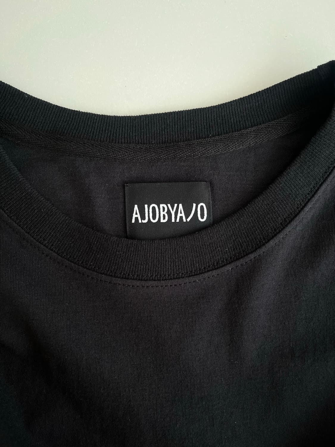 F) 아조바이아조 핑크 라벨 반팔 티셔츠 블랙 상품이미지4