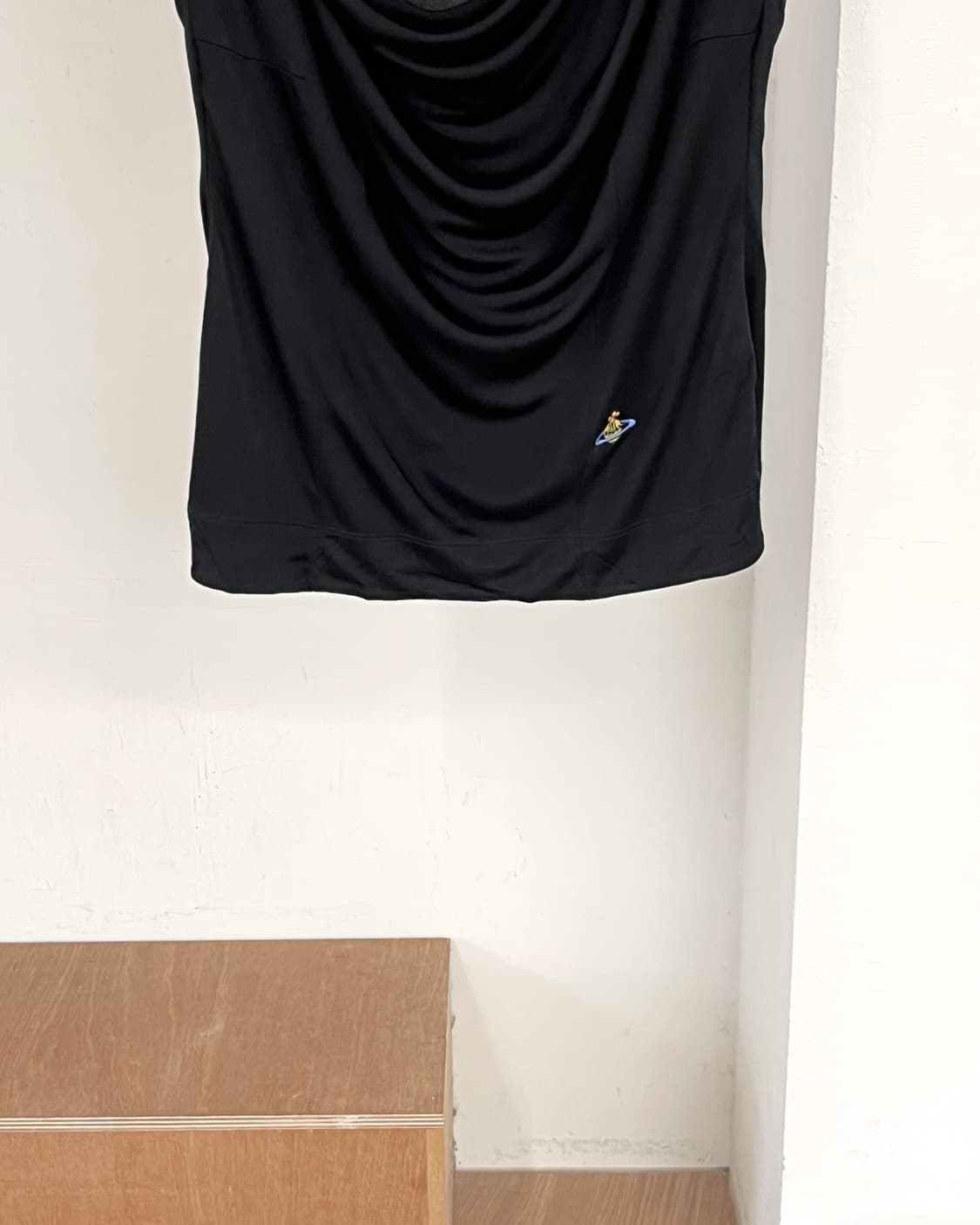 비비안 웨스트우드 레드라벨 블랙 드레이프 슬리브리스 상품이미지5