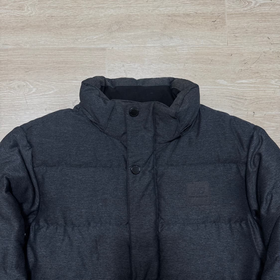 뉴발란스 와펜 로고 덕다운 패딩 점퍼 상품이미지2