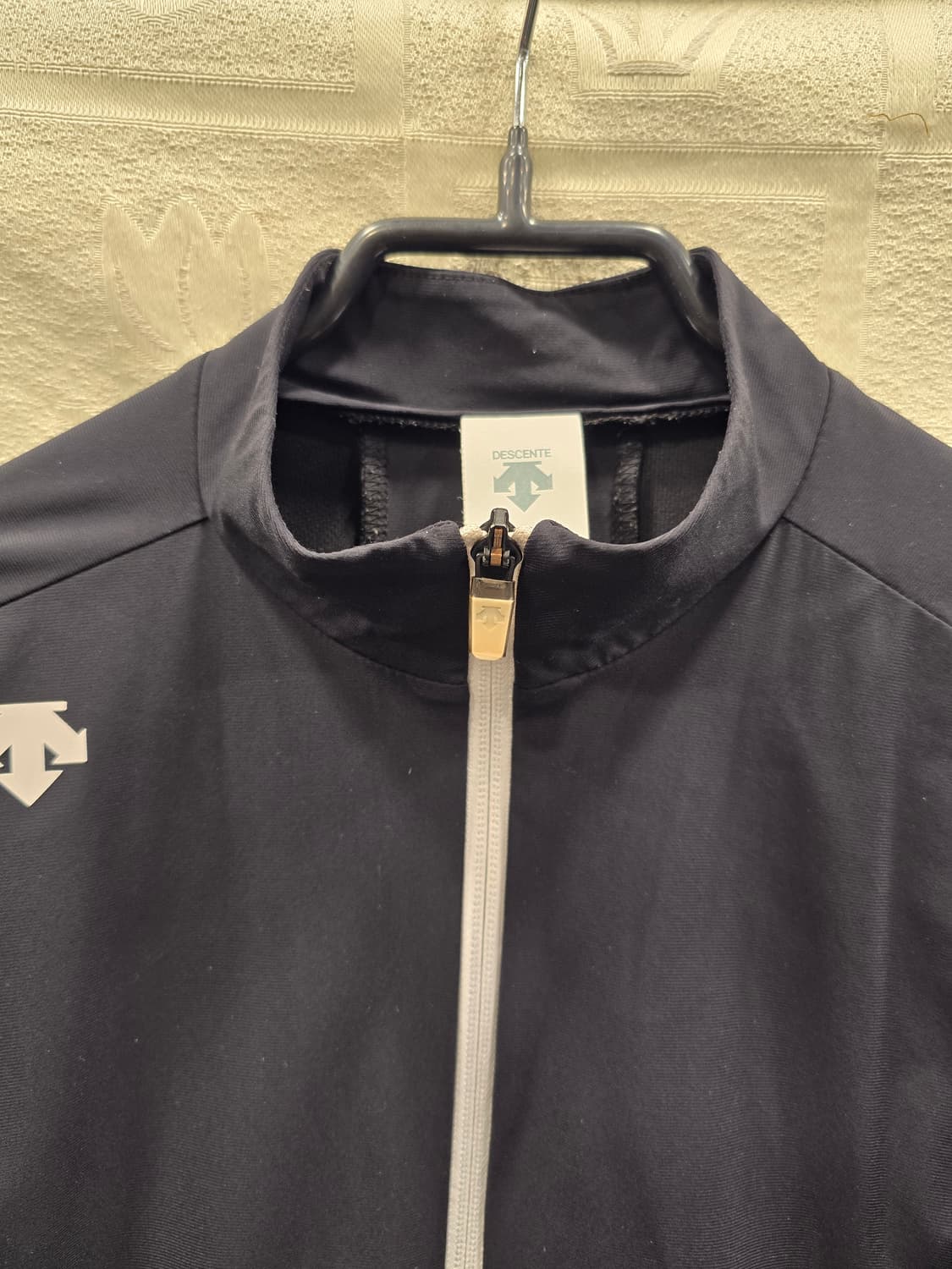 데상트 스위스 트라이애슬론 냉감 집업 자켓 85(S) 상품이미지2