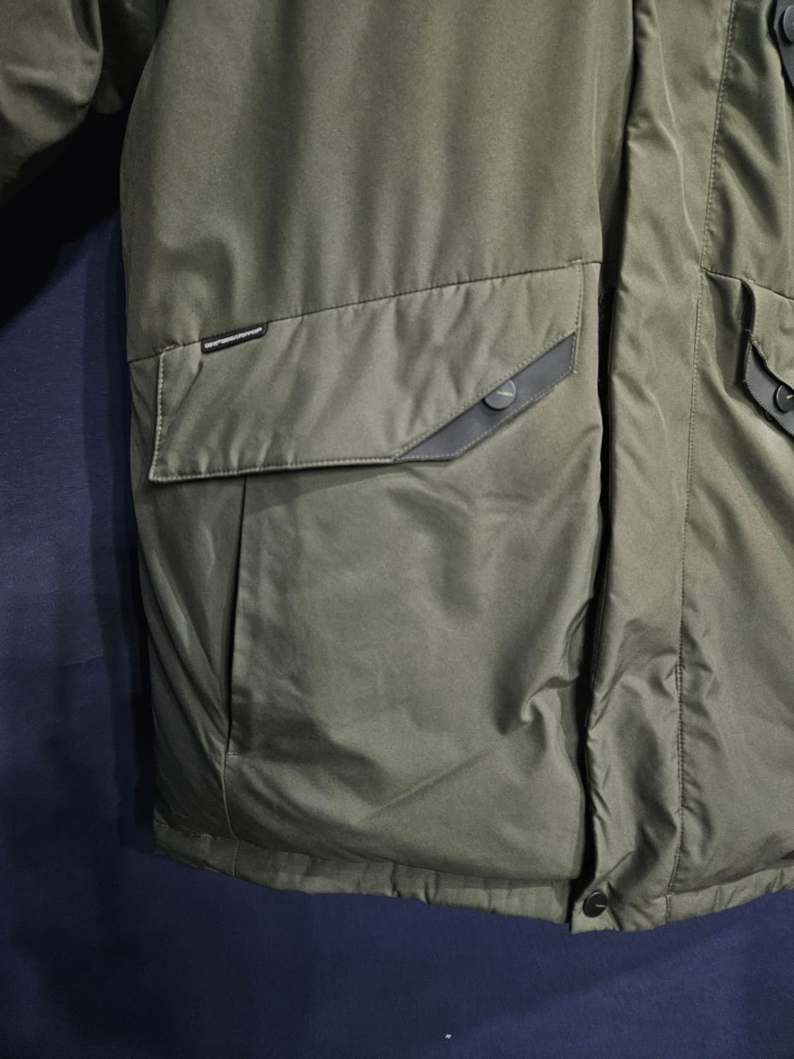 고어 윈드스토퍼 다크카키컬러 남성 100 구스다운 패딩  상품이미지6