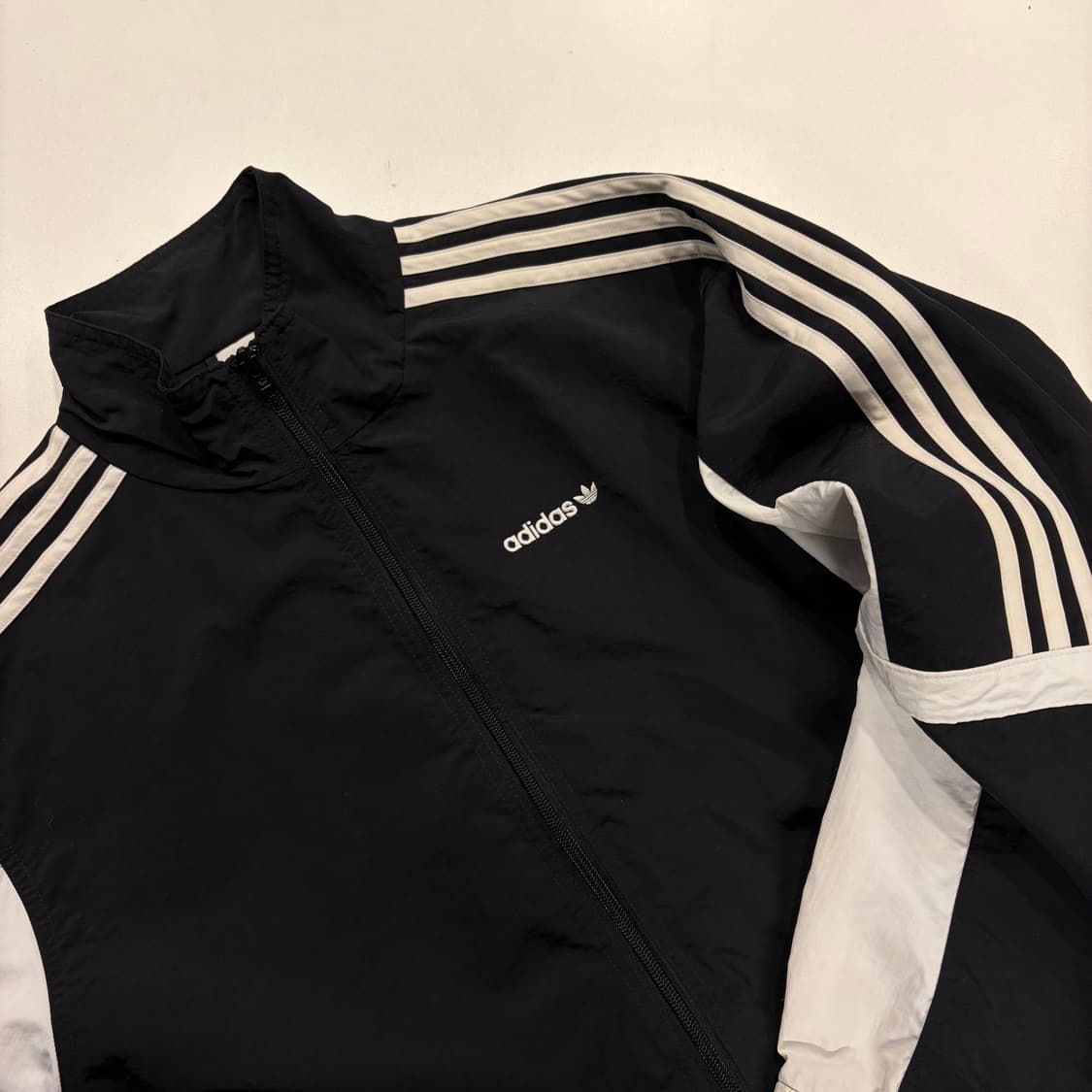 [M] 아디다스 글로버 블랙/화이트 바람막이 자켓 B713 상품이미지3