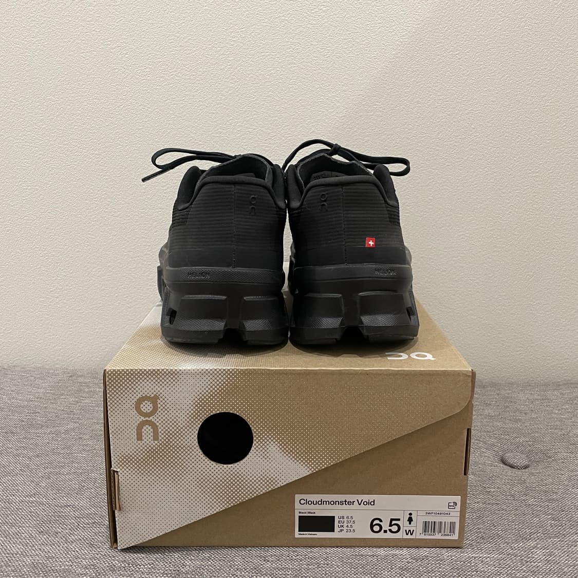 온러닝 클라우드몬스터 보이드 올블랙 235(us6.5 eu37.5) 상품이미지7