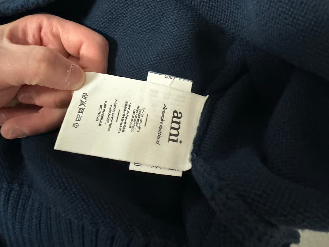 (정품) 아미(AMI) 빅 하트 로고 크루넥 니트 네이비 - L사이즈 상품이미지5