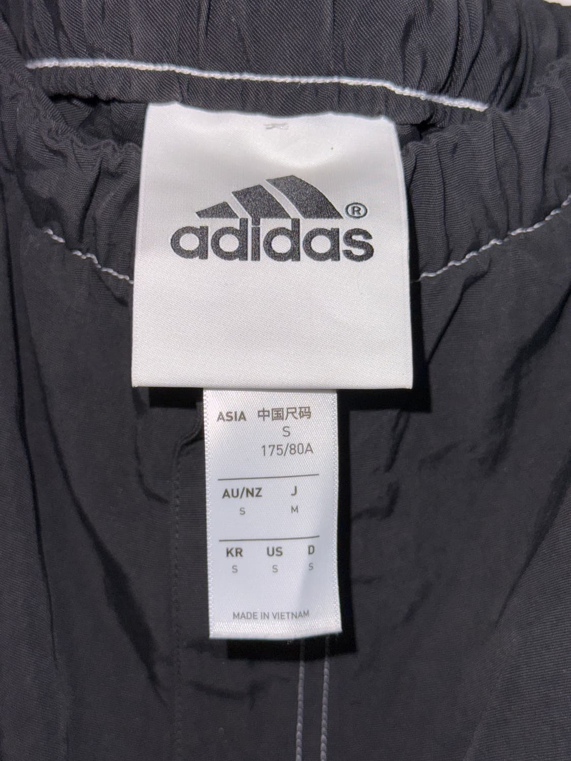 Adidas Originals parachute pants black 상품이미지5