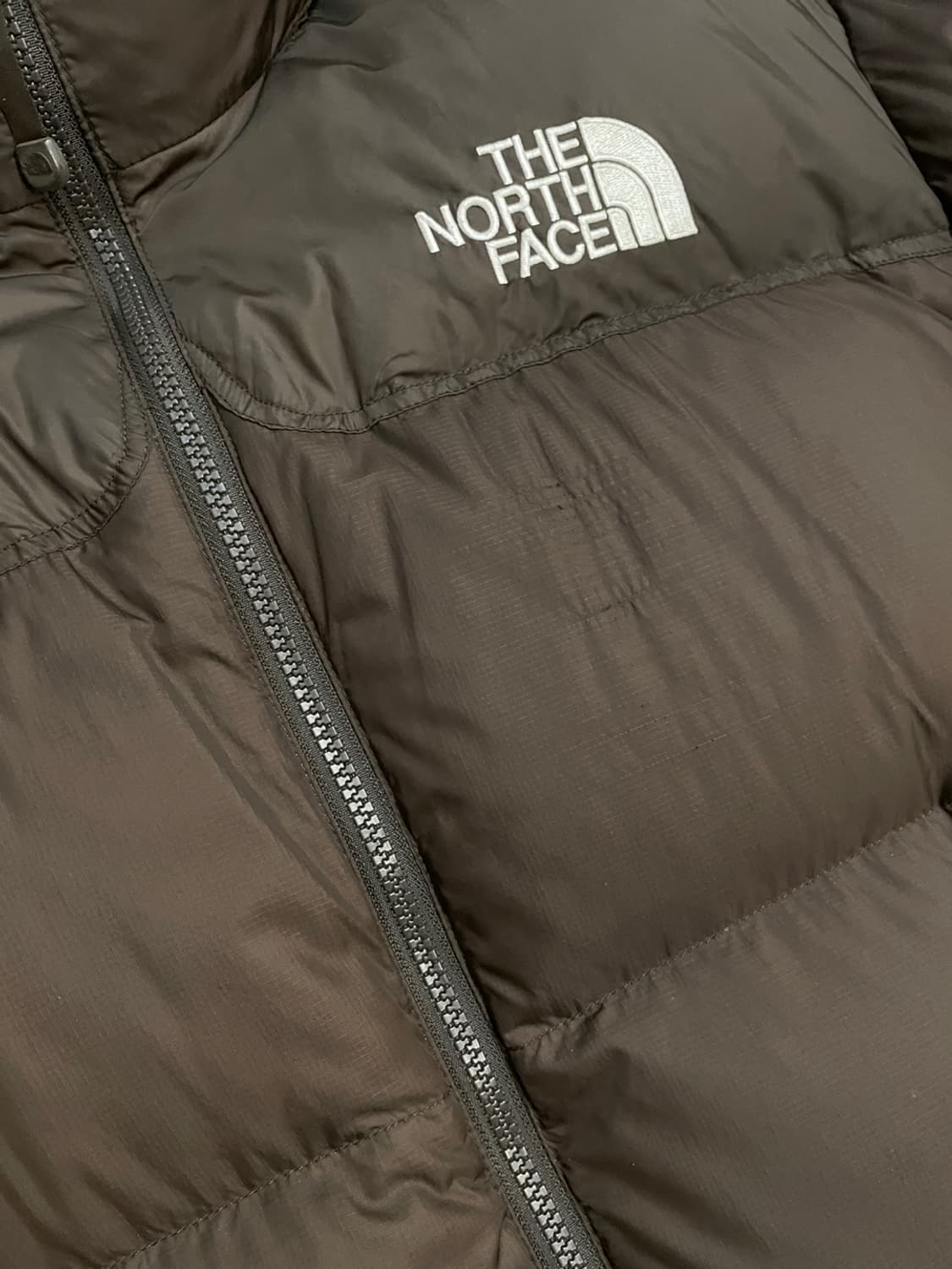 노스페이스 OG 브라운 눕시 패딩 상품이미지4