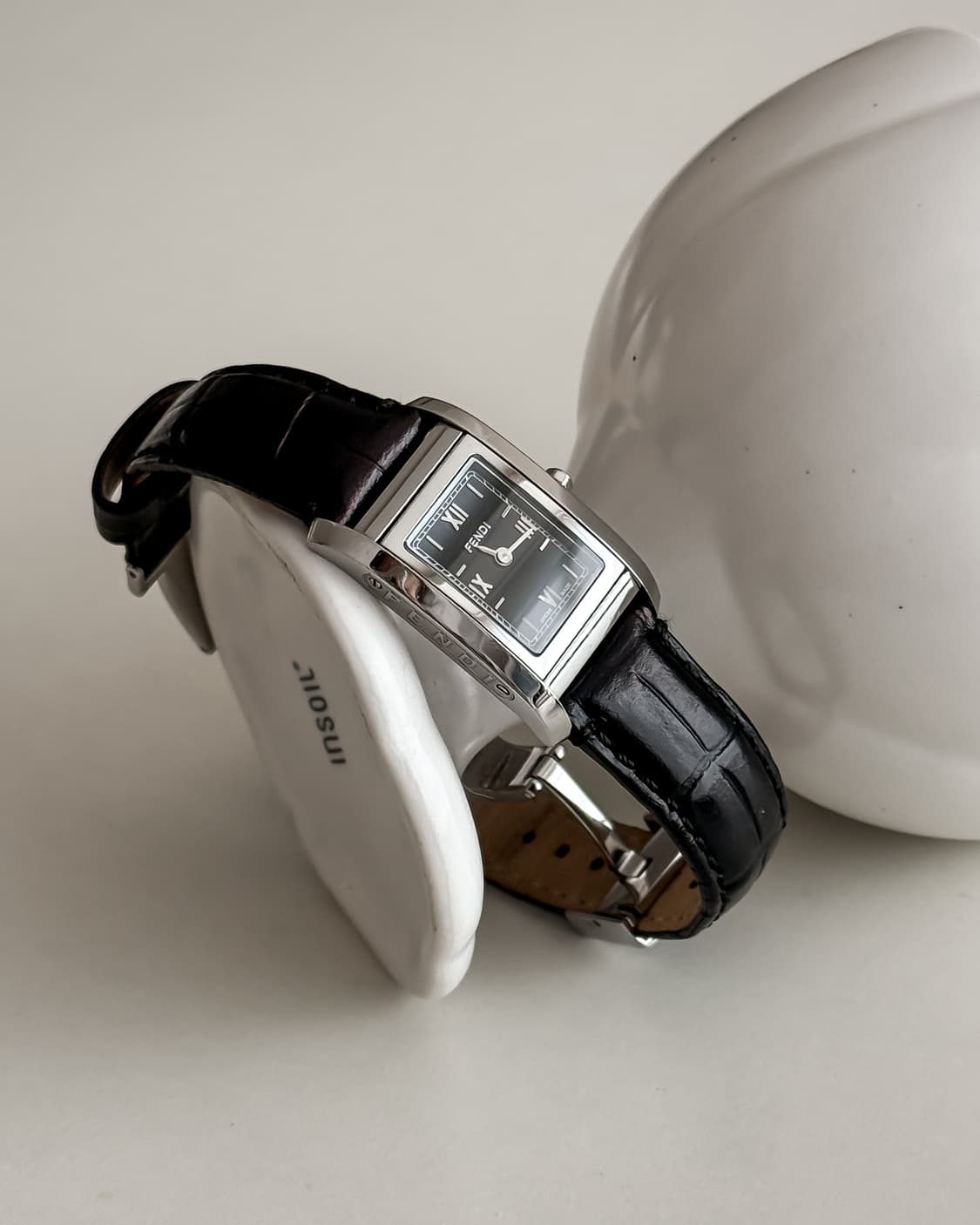 펜디 스퀘어 블랙 다이얼 시계 상품이미지2