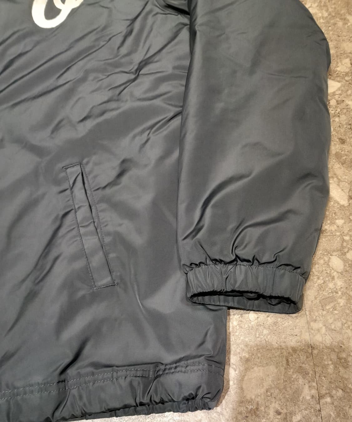 💥오베이 퀄팅 코치자켓 네이비 (L)
 상품이미지6