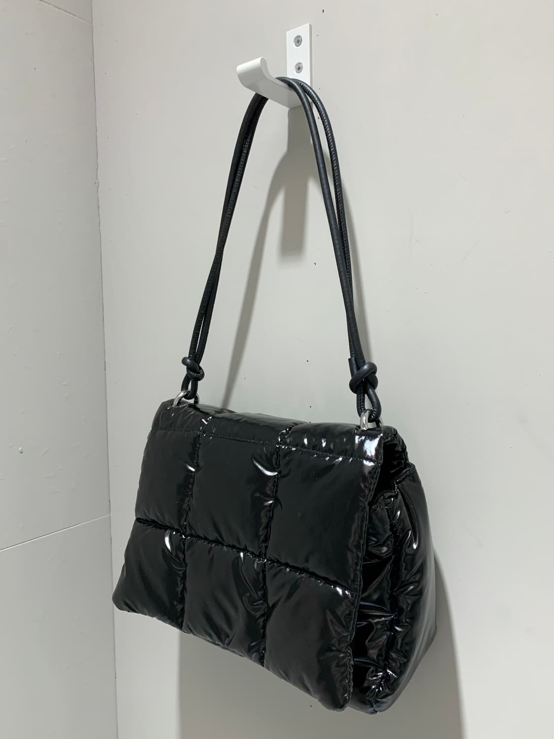 유광 스퀘어백 상품이미지2