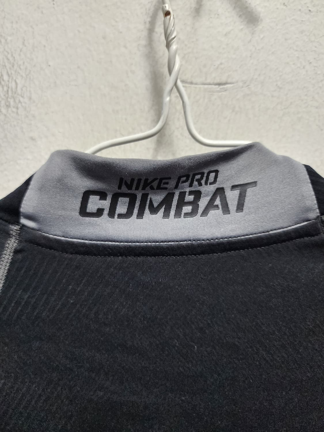 나이키 하이퍼웜 프로컴백 긴팔티 상품이미지4