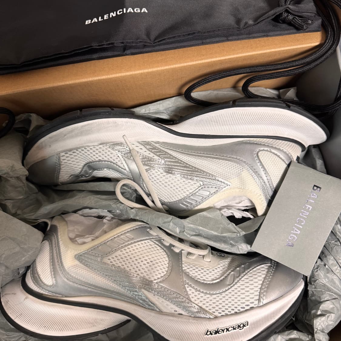 발렌시아가 서킷 스니커즈 40 상품이미지1