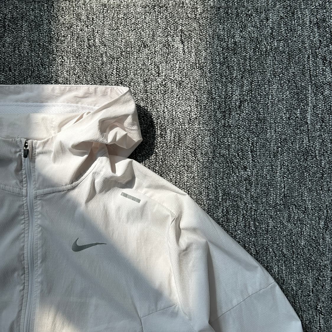 나이키 러닝 바람막이 자켓 상품이미지2