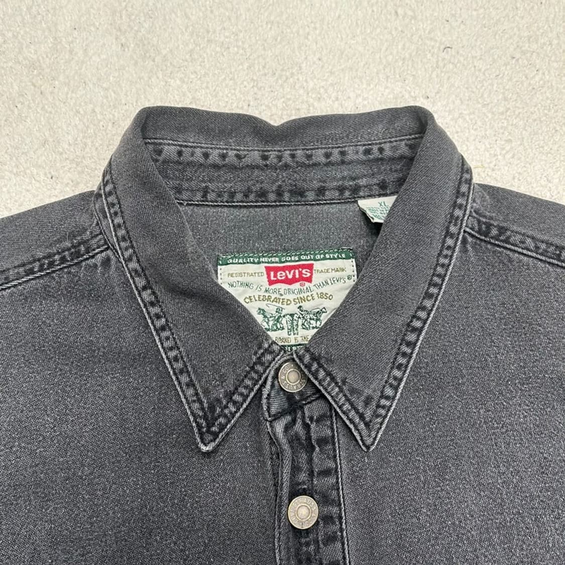 LEVI'S 블랙 데님 셔츠 XL 상품이미지6