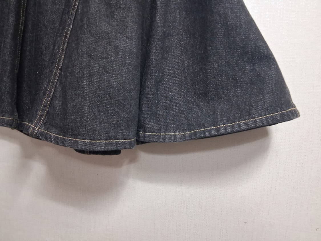 일본구제 GOB 블랙진 플레어스커트 무릎바로위 미니플레어 24인치

원산 상품이미지7
