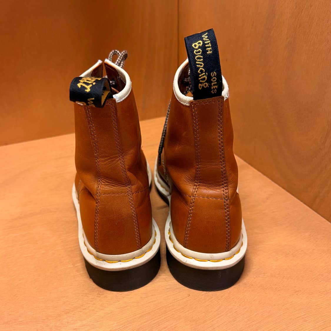 닥터마틴 1460 탄 브라운 부츠 8홀 260 상품이미지8