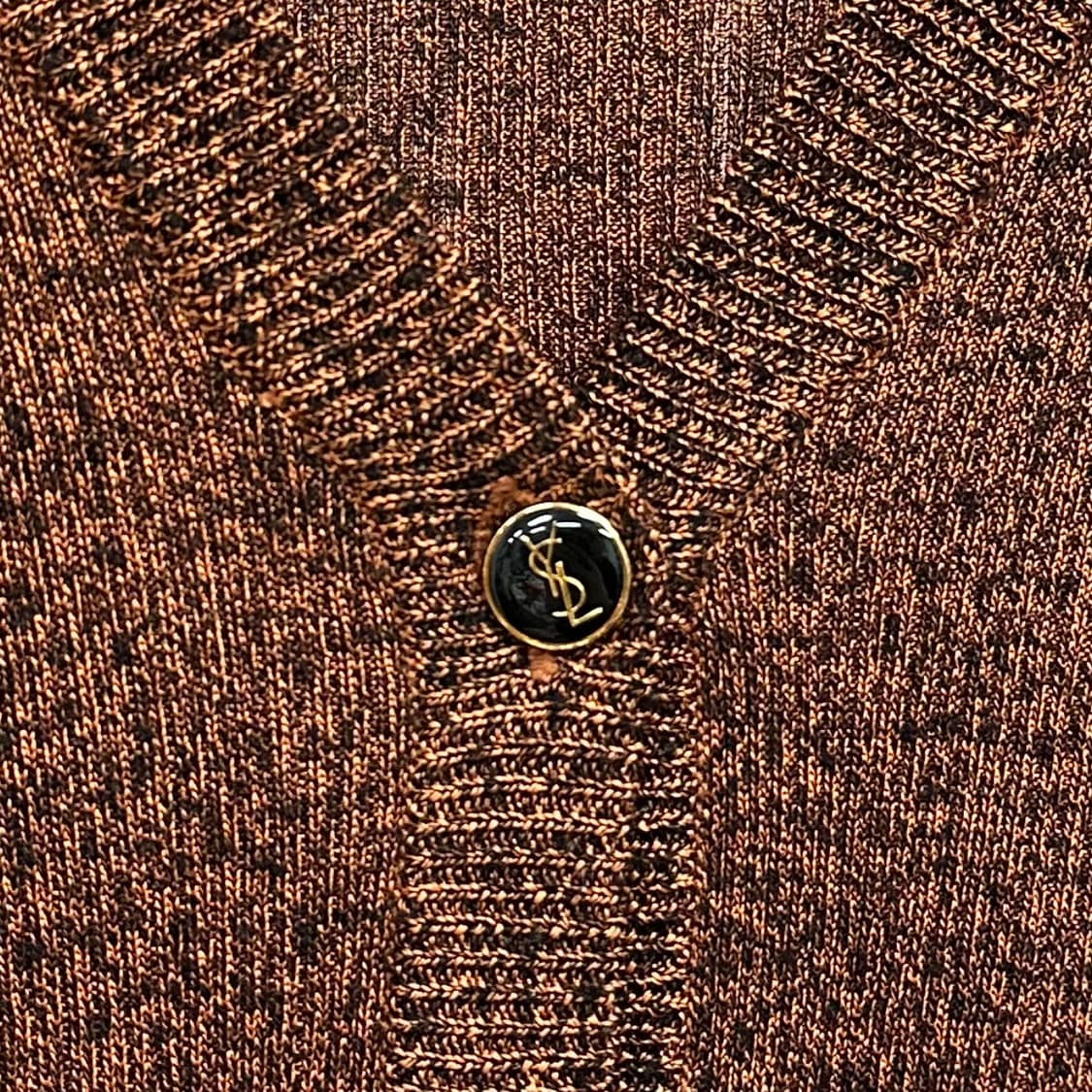 입생로랑 로고 버튼 가디건 상품이미지5