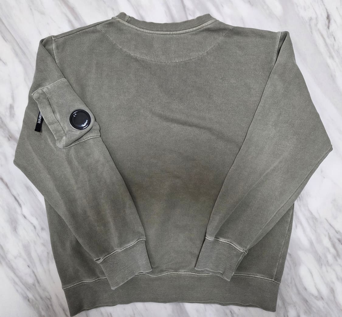 씨피컴퍼니 렌즈 맨투맨  상품이미지2