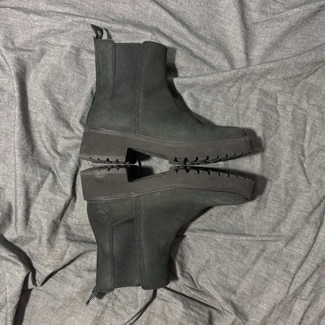 Carnaby Cool Mid Chelsea Nubuck Boots 상품이미지2