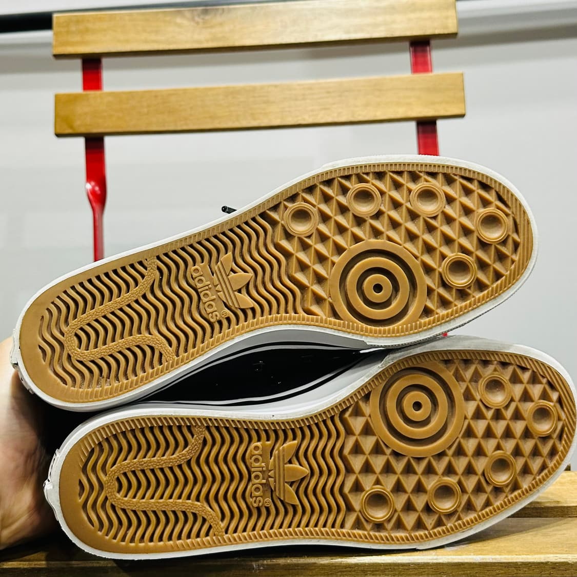 250) 아디다스 운동화 남녀공용 신발 니짜 트레포일 블랙 상품이미지6