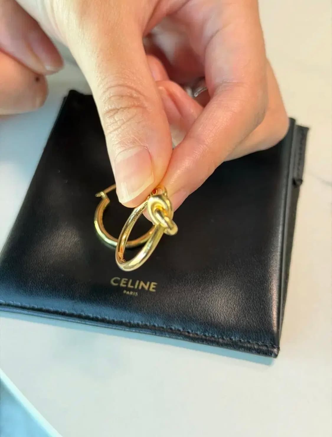 셀린느 링 귀걸이 뷔 착용 BTS 상품이미지2