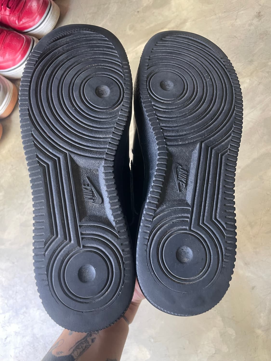 나이키 에어포스 1 블랙 275 상품이미지6