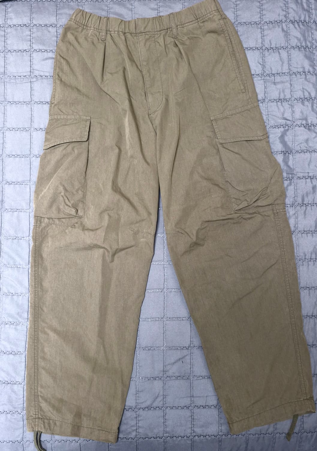 유니클로 U 와이드핏 파라슈트 카고팬츠 카키 상품이미지2