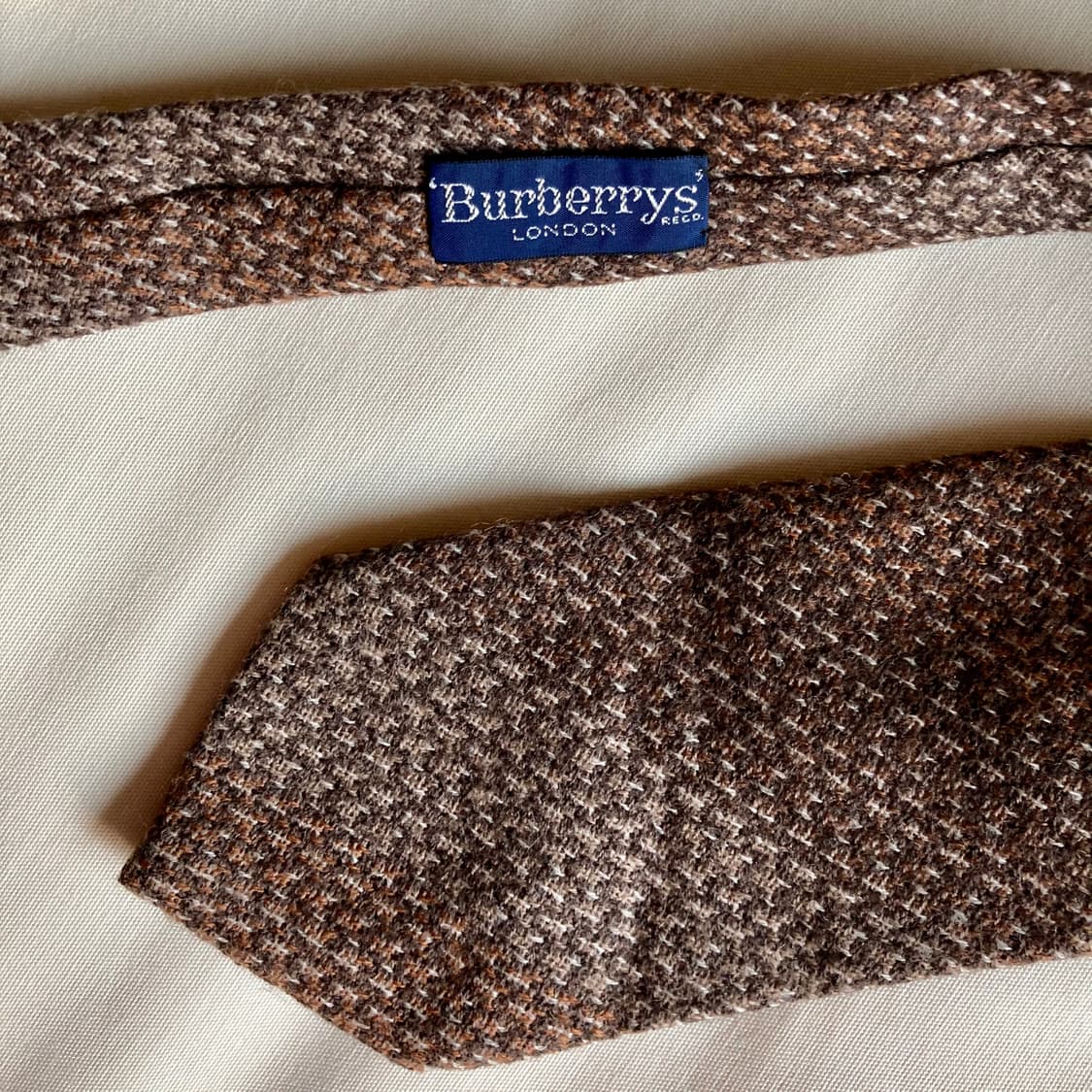 버버리 울 넥타이 상품이미지3