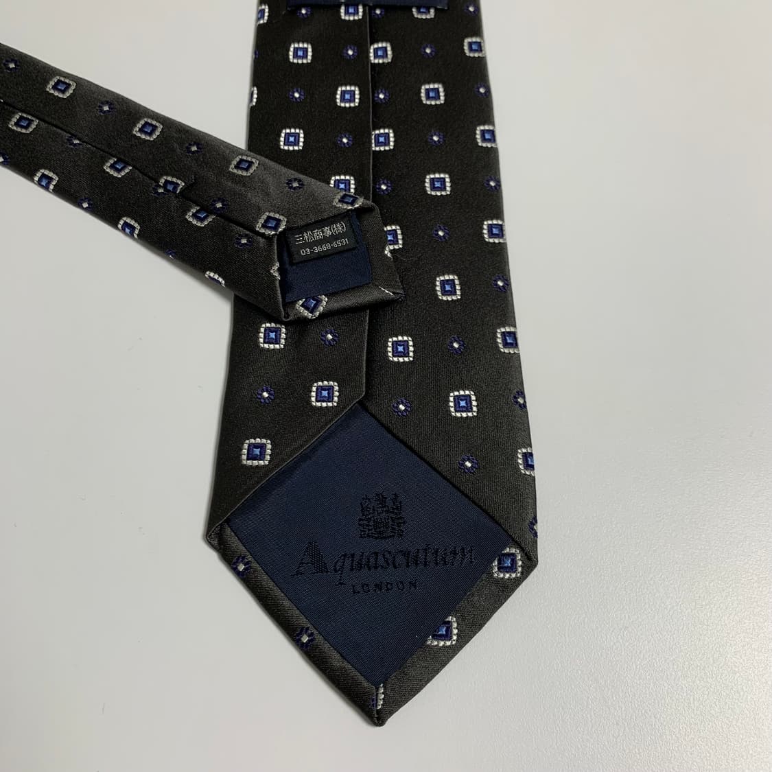 아쿠아스큐텀 챠콜그레이 명품넥타이 100실크 클래식룩 A+등급 상품이미지6