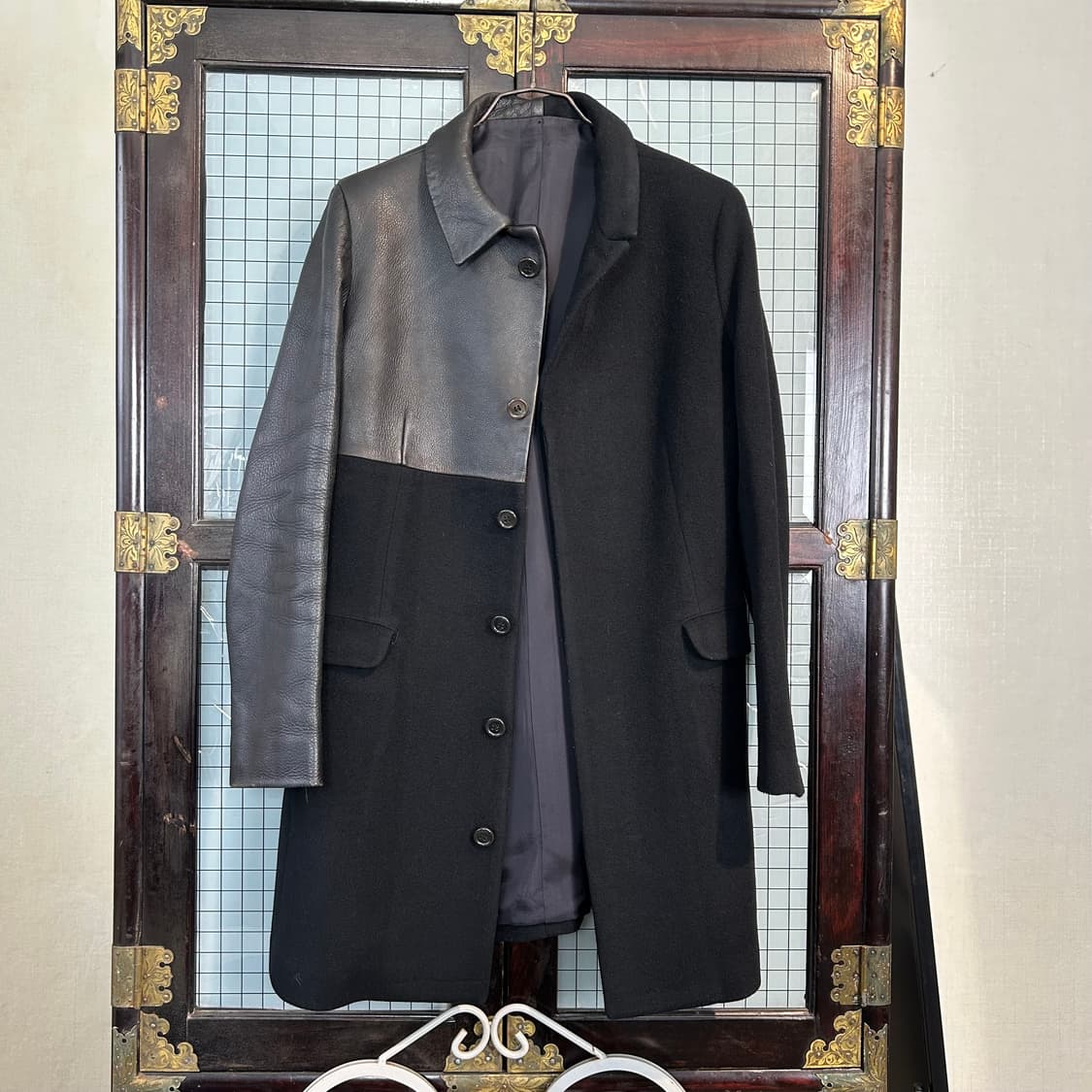 요지 야마모토 02AW 비대칭 레더 패널 코트 상품이미지4