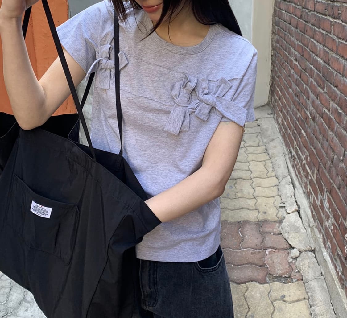 론론 ROUGH BOW RIBBON T SHIRTS 상품이미지1