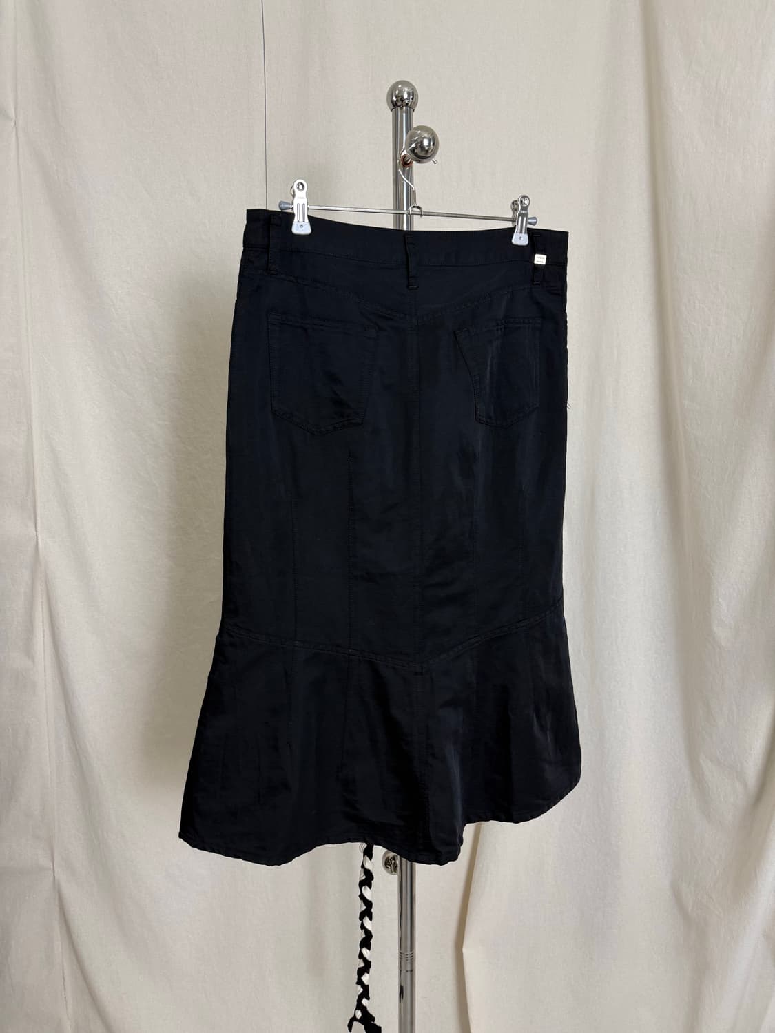 Artisan Contre 블랙 미디스커트 상품이미지5