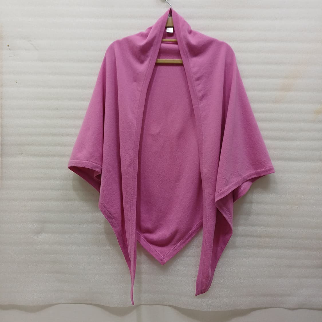 GOSSL 순 캐시미어 삼각 숄 머플러 거의새것 사랑봉봉 상품이미지1