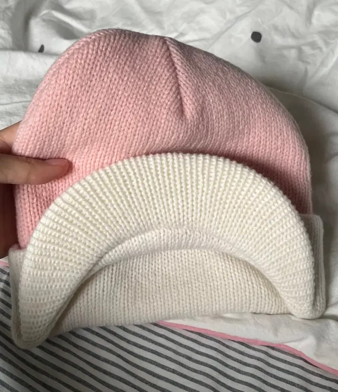 슈프림 25 FW니트 비니 모자 핑크/화이트 상품이미지3