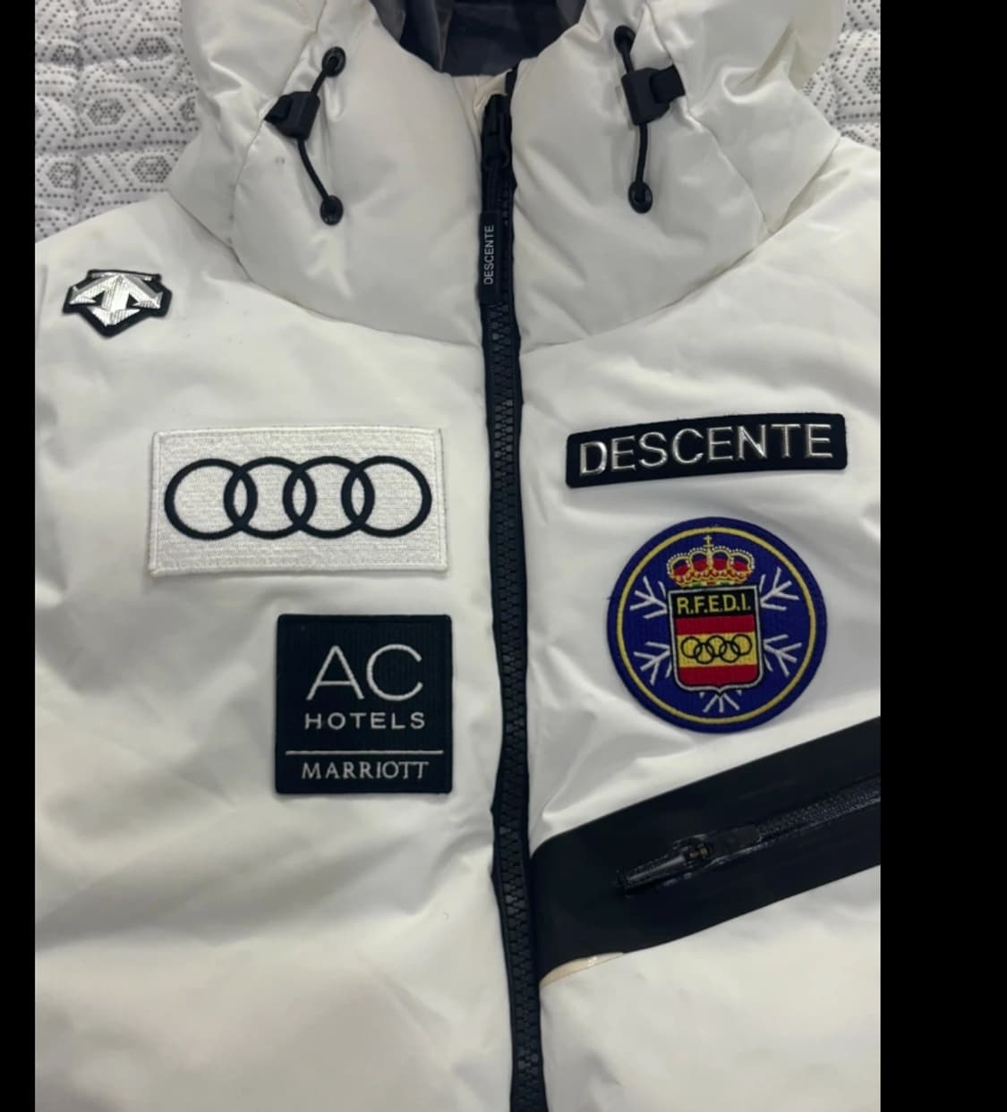 데상트 아우디 패딩 조끼 95 상품이미지3