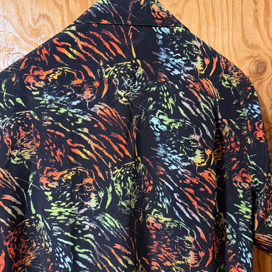 셀린느 23 S/S 하와이안 실크 셔츠 판매 합니다. 상품이미지7