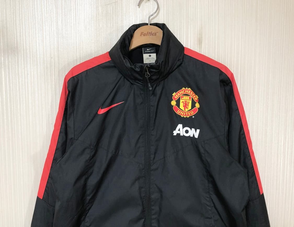 나이키 어센틱 맨체스터유나이티드 스쿼드 SF1 레인자켓 L(100) 상품이미지2