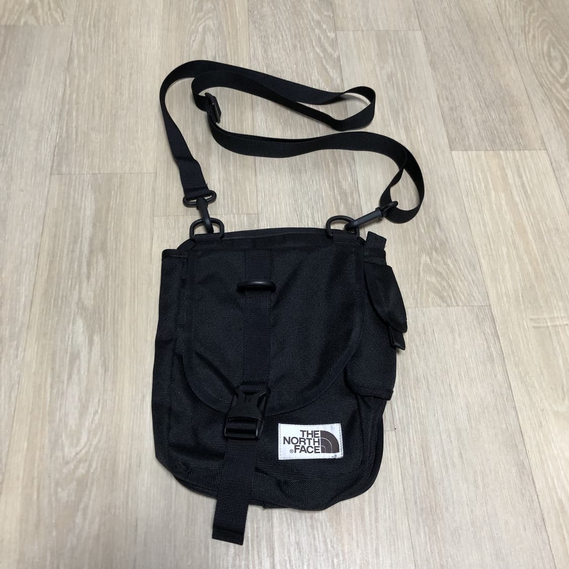 (OS) 노스페이스 NORTH FACE 블랙 스퀘어 크로스백 상품이미지1