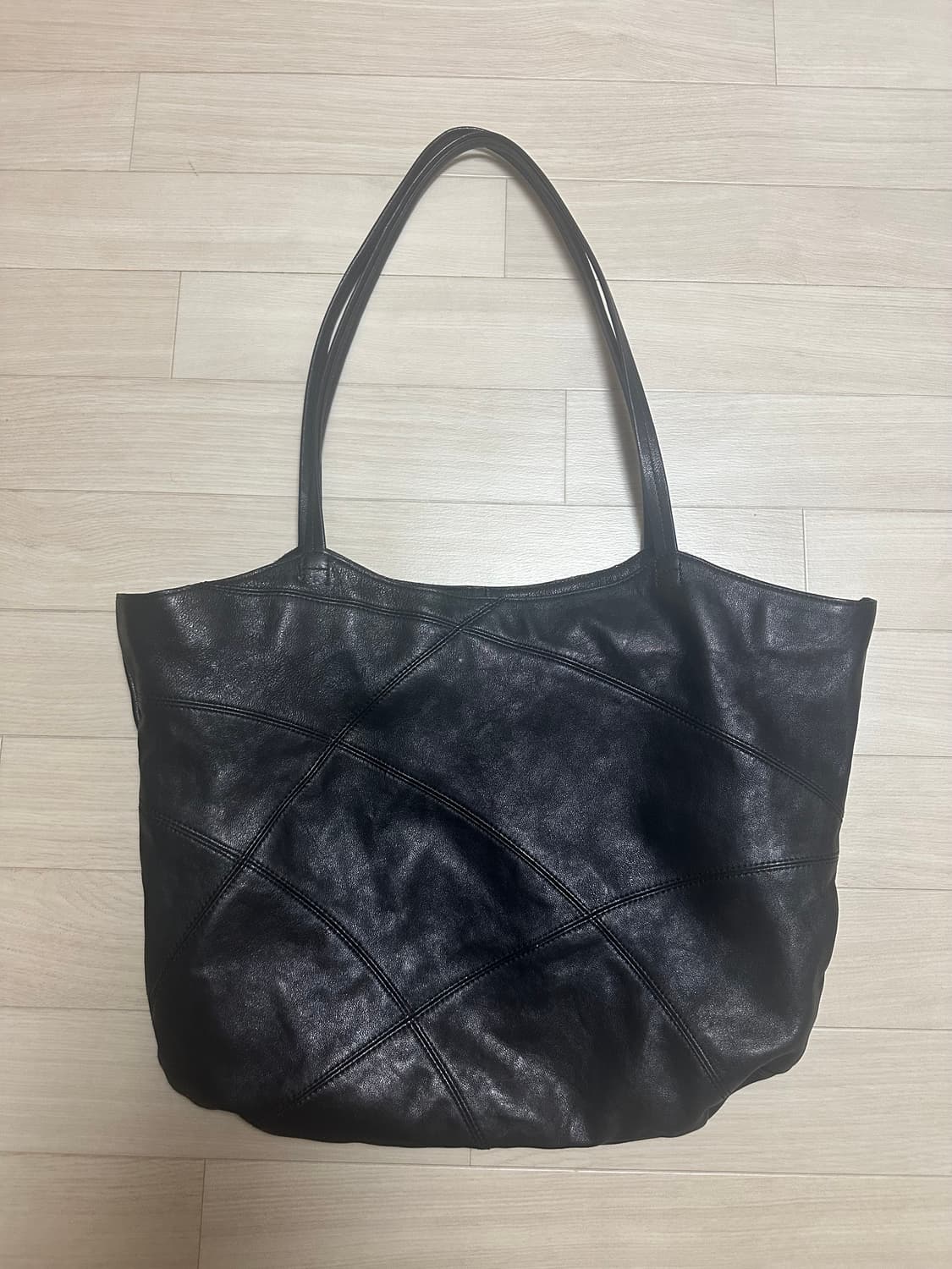 해칭룸 레더 토트백 새상품 상품이미지2