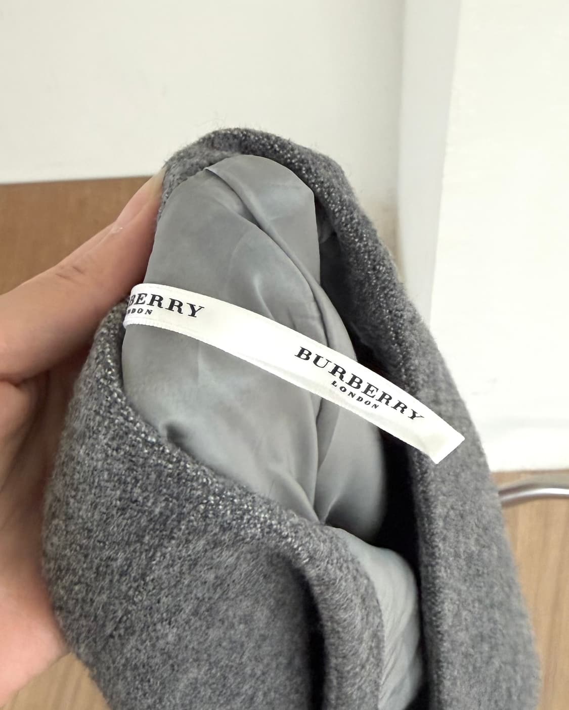 버버리 그레이 울 프린지 보더 스커트 상품이미지10