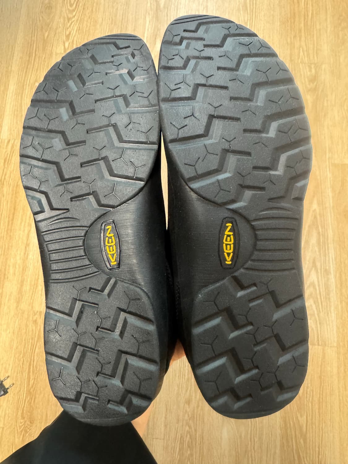 킨 재스퍼 스웨이드 스니커즈 블랙 260 상품이미지4