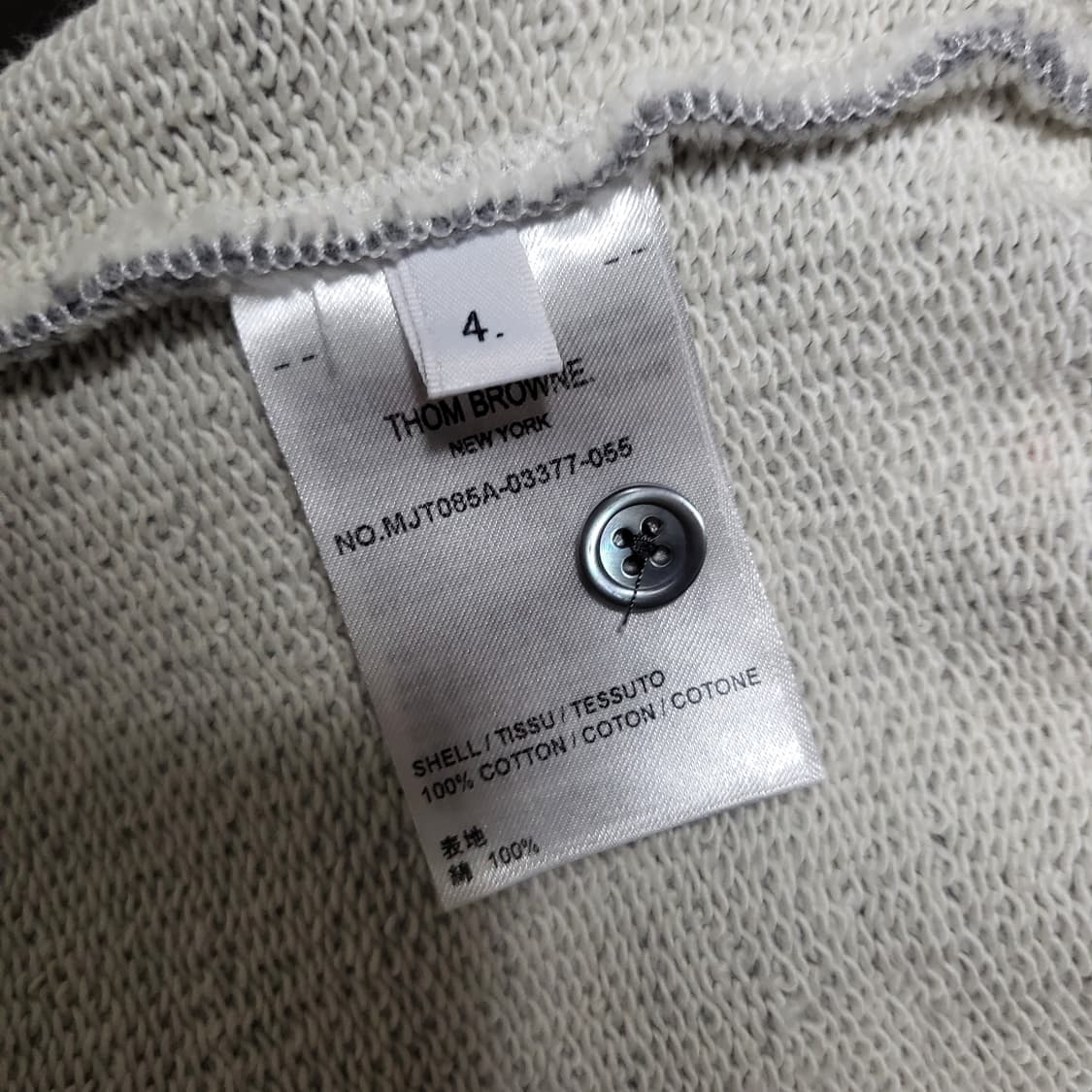 [새상품급]톰브라운 백삼선 맨투맨 4사이즈 그레이 상품이미지5