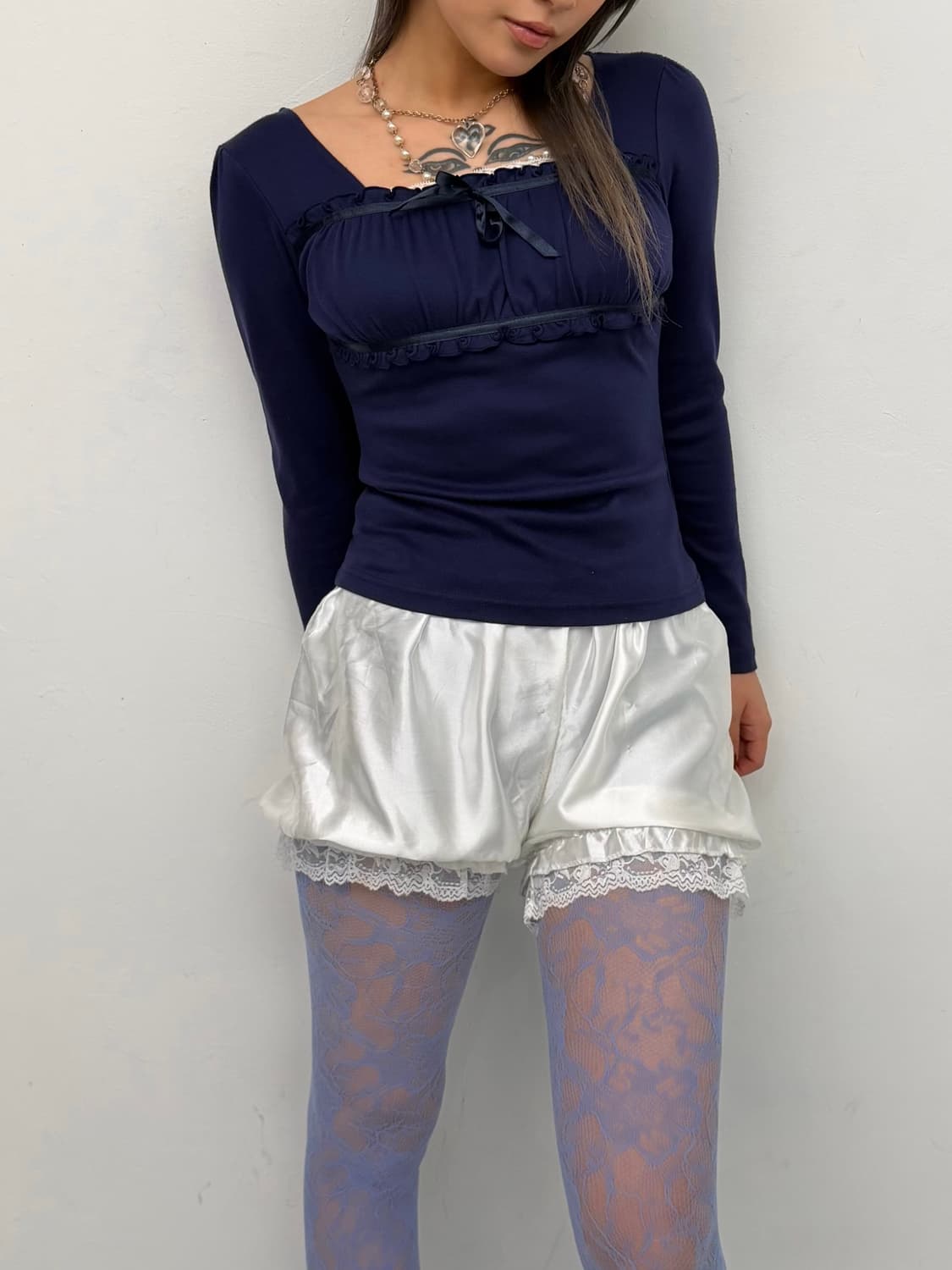 네이비 리본 셔링 스퀘어넥 탑 상품이미지2