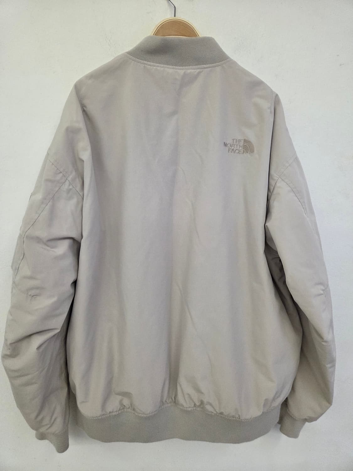 노스페이스 항공점퍼 2XL 베이지 상품이미지6