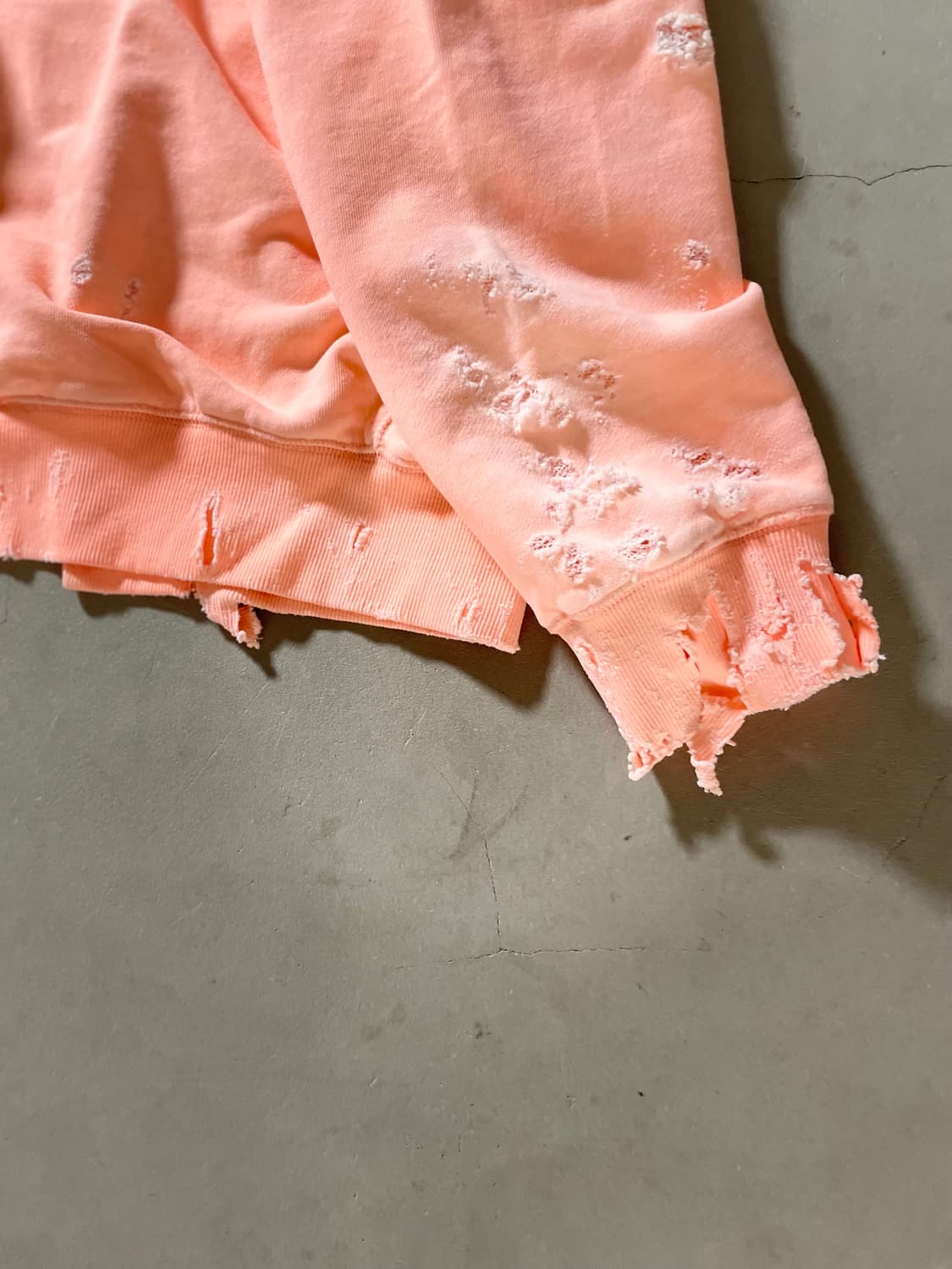 KZ 아틀리에 Distressed Hoodie  상품이미지9