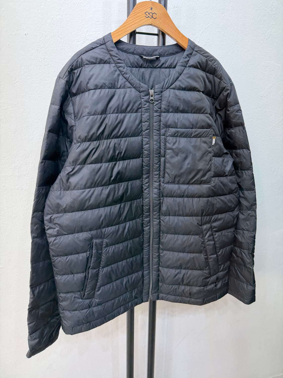 정품) 내셔널지오그래픽 남성 블랙 경량 패딩 100 상품이미지2